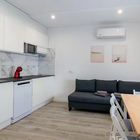 Salatan Apartments, Plaza Paris Апартаменты Льорет-де-Мар