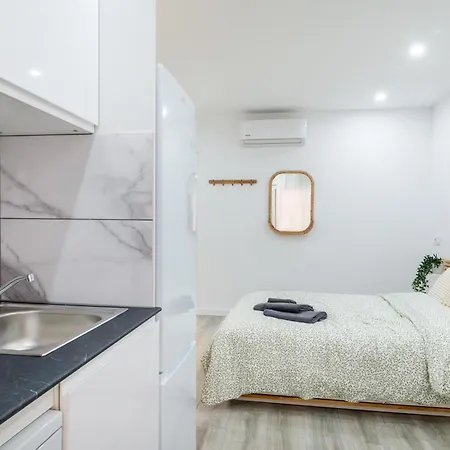 Salatan Apartments, Plaza Paris Апартаменты Льорет-де-Мар