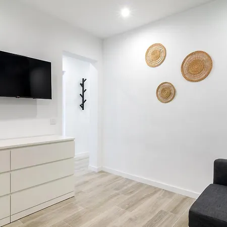 Salatan Apartments, Plaza Paris * Льорет-де-Мар