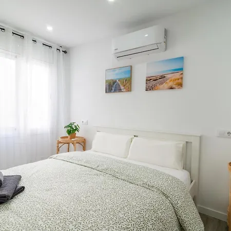 Апартаменты Salatan Apartments, Plaza Paris Льорет-де-Мар