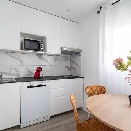 Salatan Apartments, Plaza Paris Appartamento *